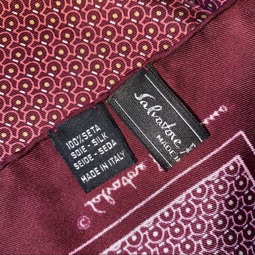 Salvatore Ferragamo pocket square - Picture 6 of 7